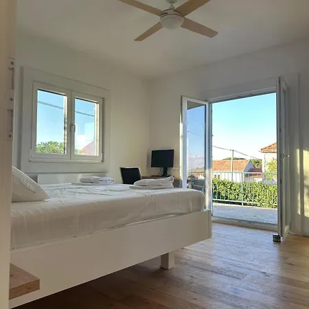 Cozy House Pavicic In Hvar Vikendica *