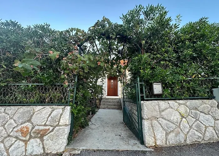 Cozy House Pavicic In Hvar Casa de Férias *